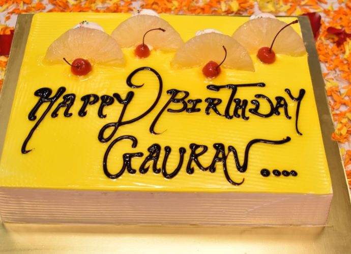 Gaurav Khanna celebrates his birthday